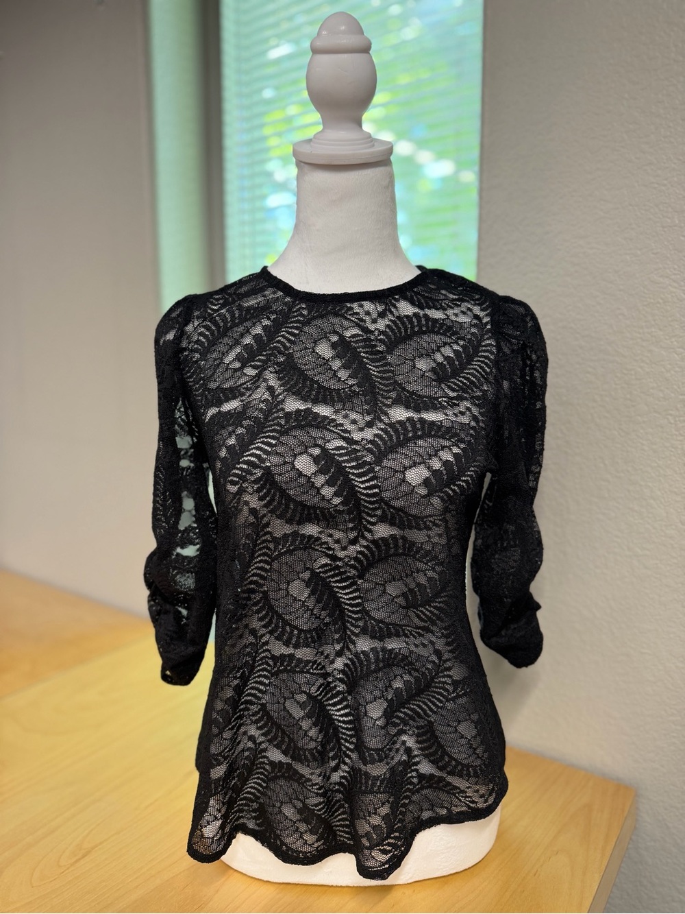 Avec Les Filles Black Lace w/ Leaf Motif 3/4 Length Sleeve Blouse w/ Puff Sleeve